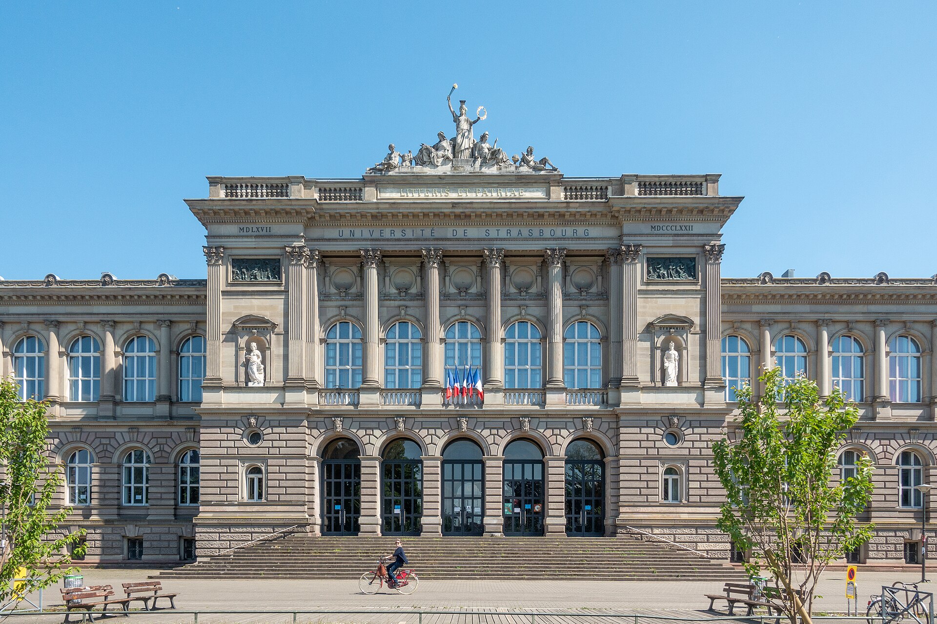 Imagem de referência de Universidade de Estrasburgo, descrito nos dados abertos como universidade na França