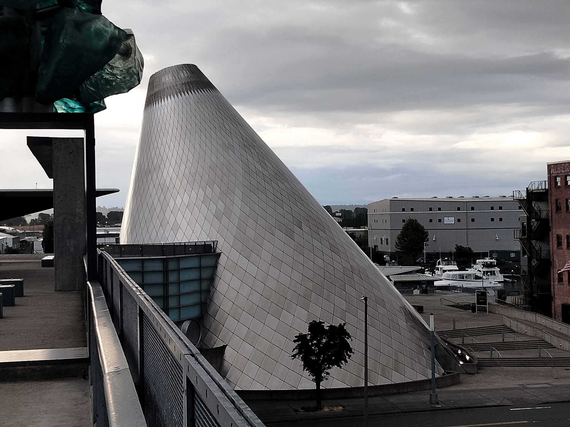 Imagem de referência de Museu do Vidro, descrito nos dados abertos como museu em Tocoma, Washington