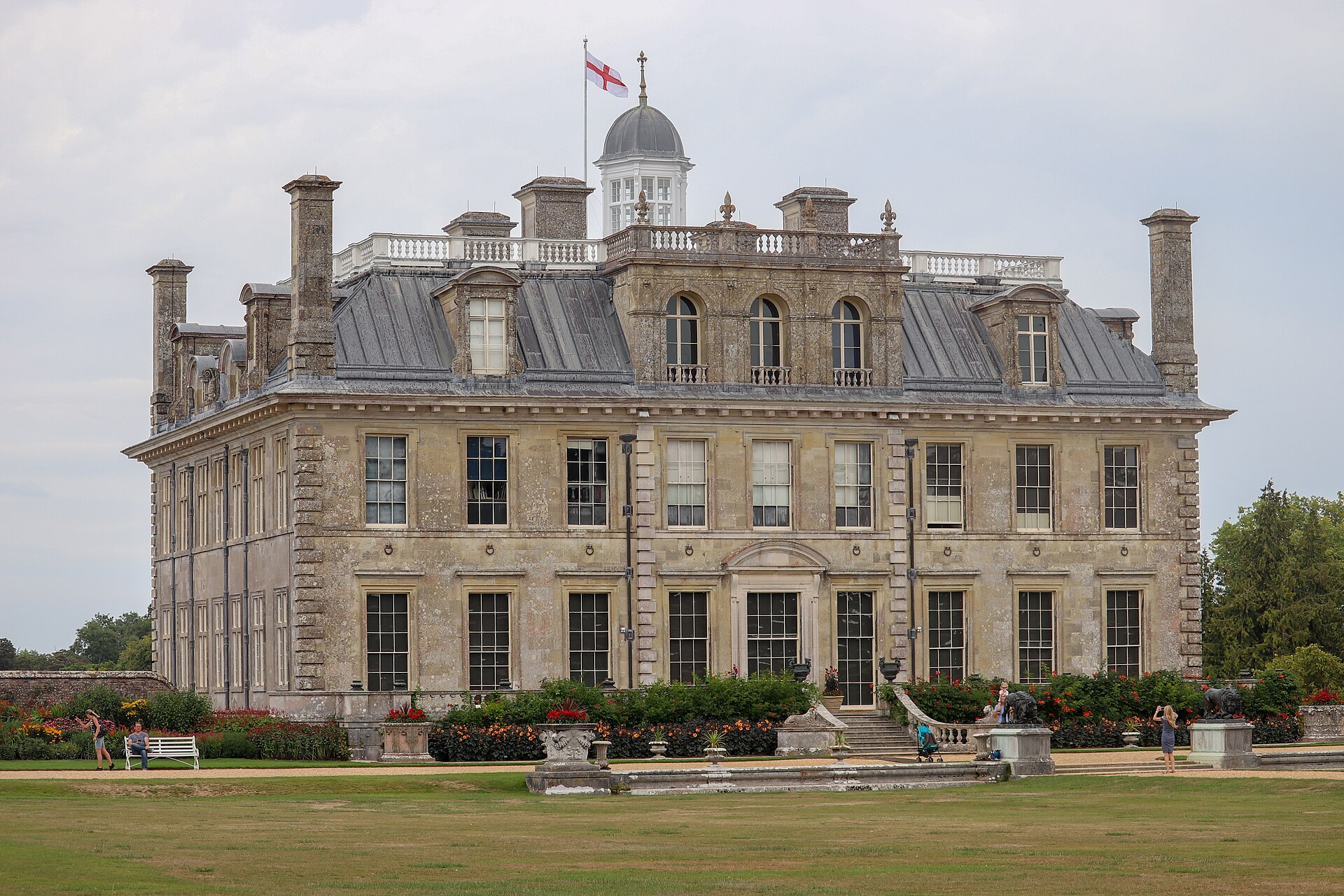 Imagem de referência de Kingston Lacy, descrito nos dados abertos como antiga casa senhorial dos condes de lincoln