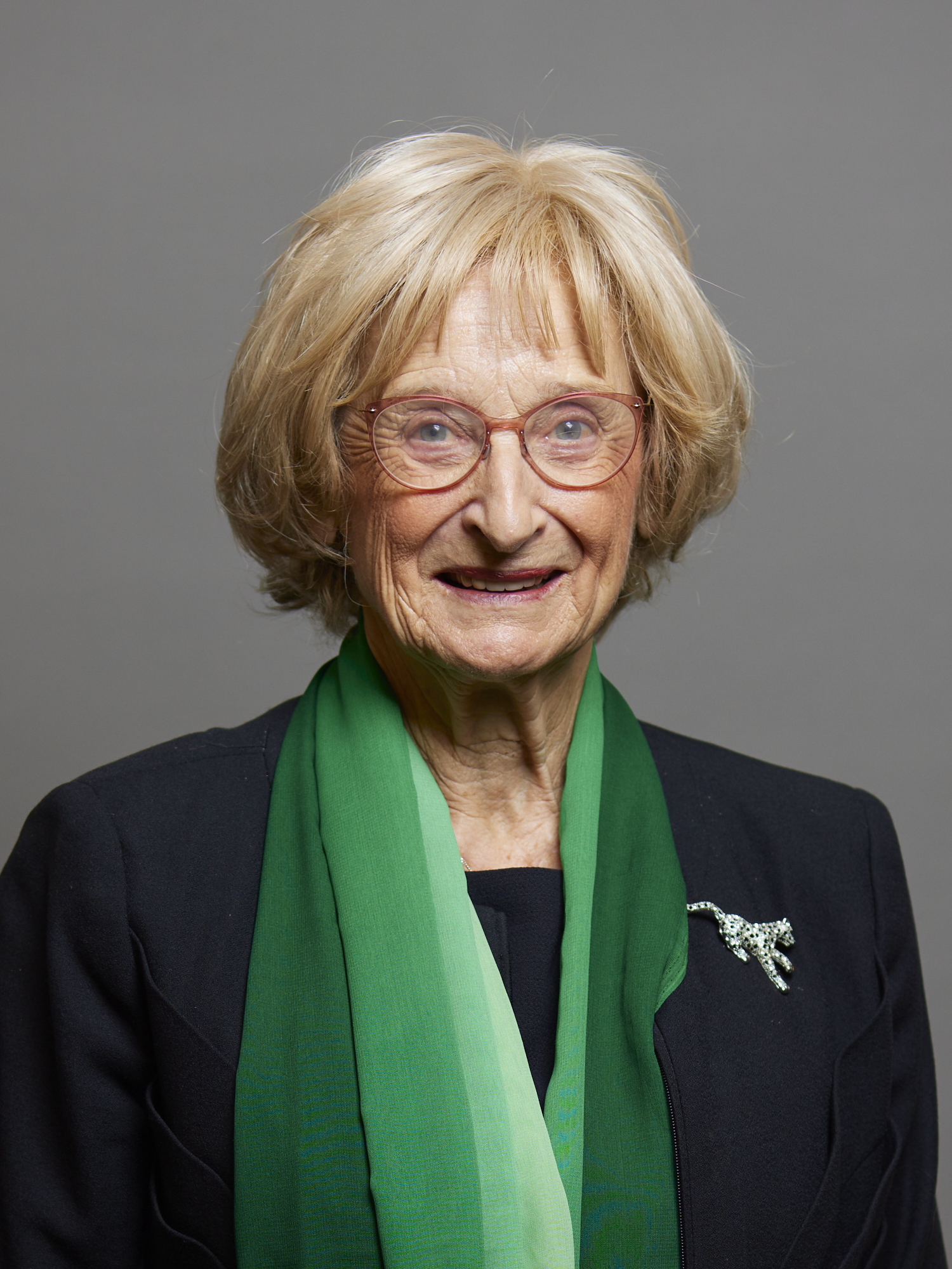 Imagem de referência relacionada a Sally Greengross, item descrito como política britânica