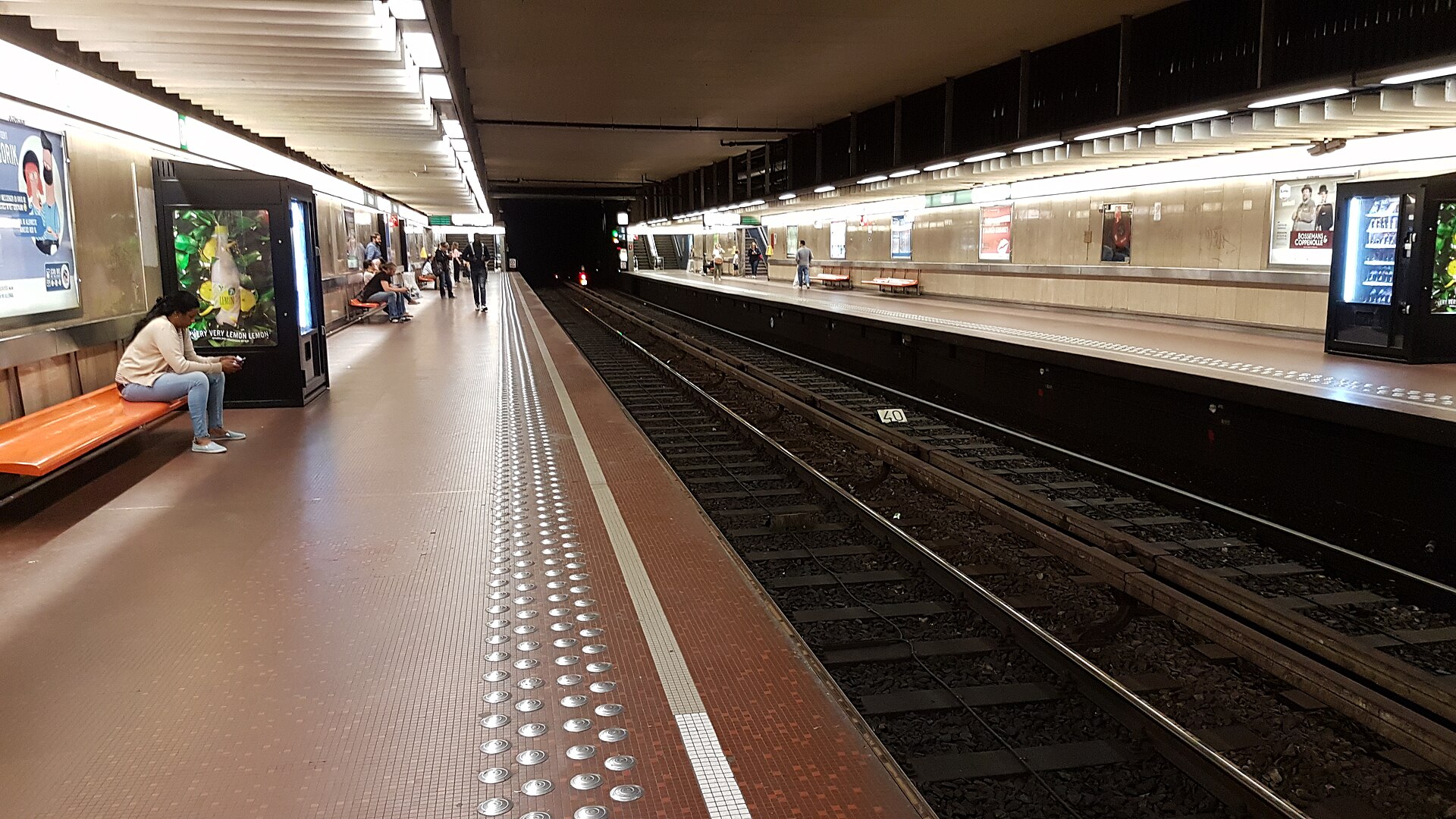 Imagem de referência de Madou, descrito nos dados abertos como estação de metrô de Bruxelas