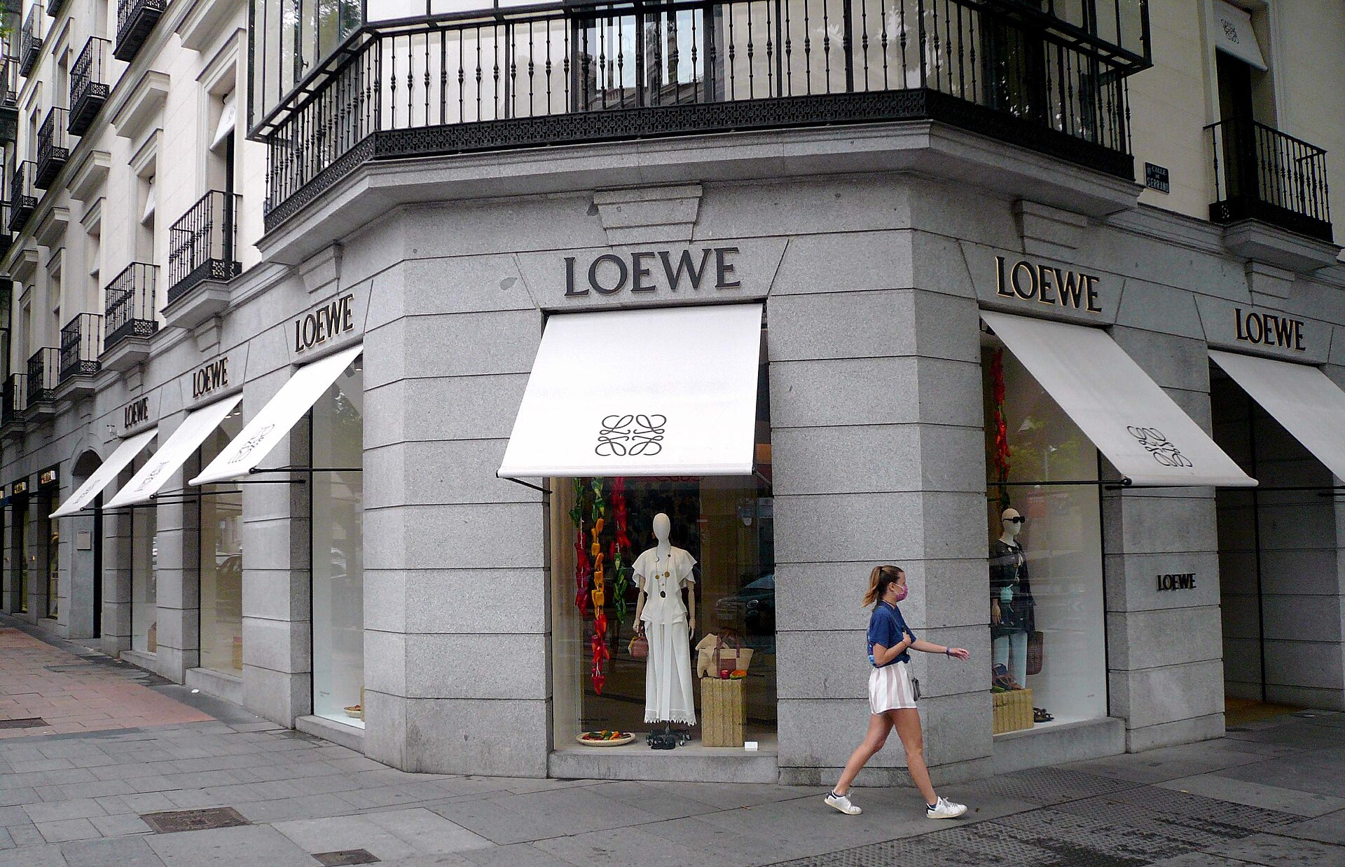 Imagem de referência relacionada a Loewe, item descrito como registro de referência sobre Loewe, organizado a partir de dados estruturados abertos