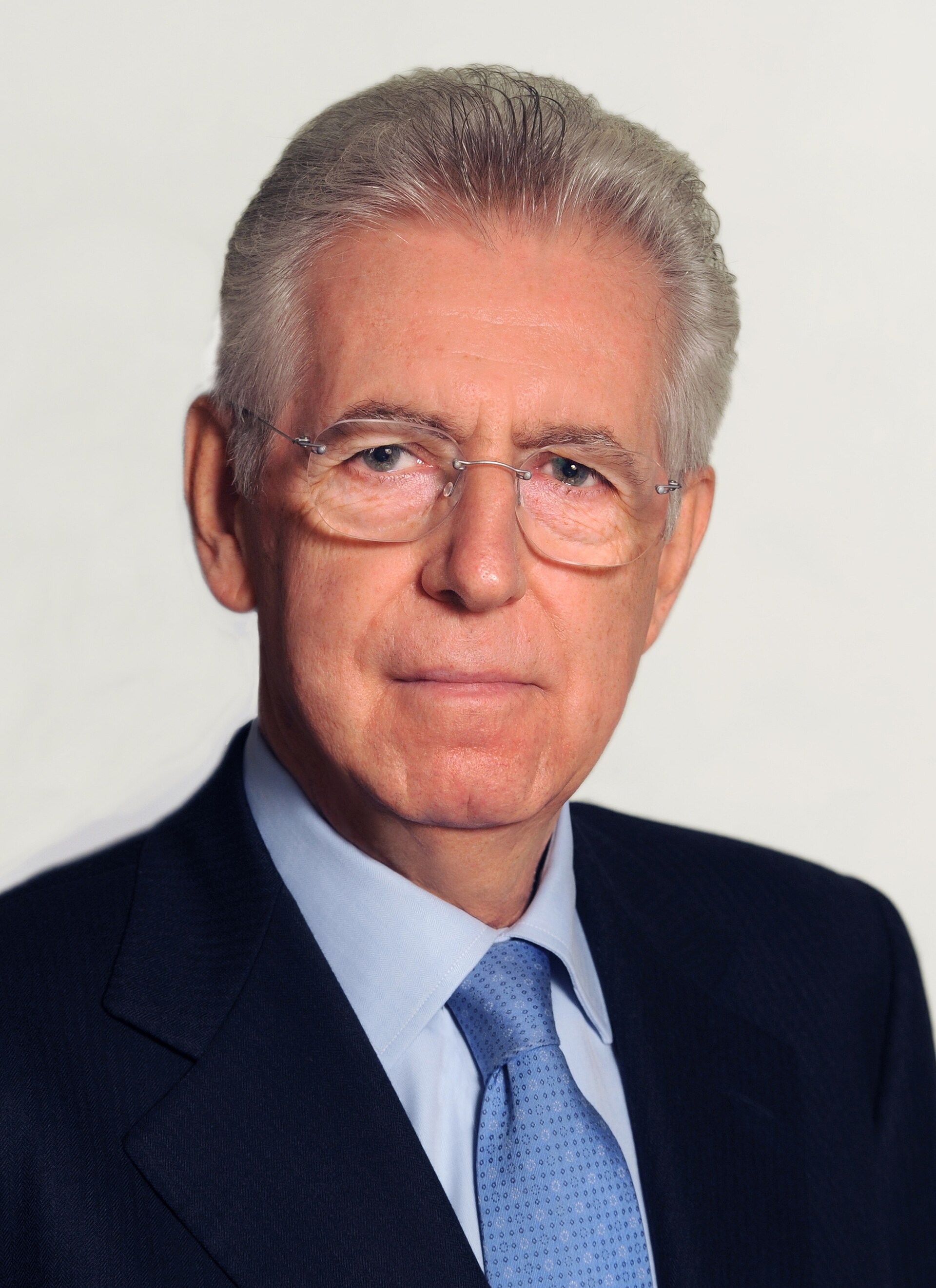 Imagem de referência relacionada a Mario Monti, item descrito como político italiano, Ex-Primeiro ministro da Itália