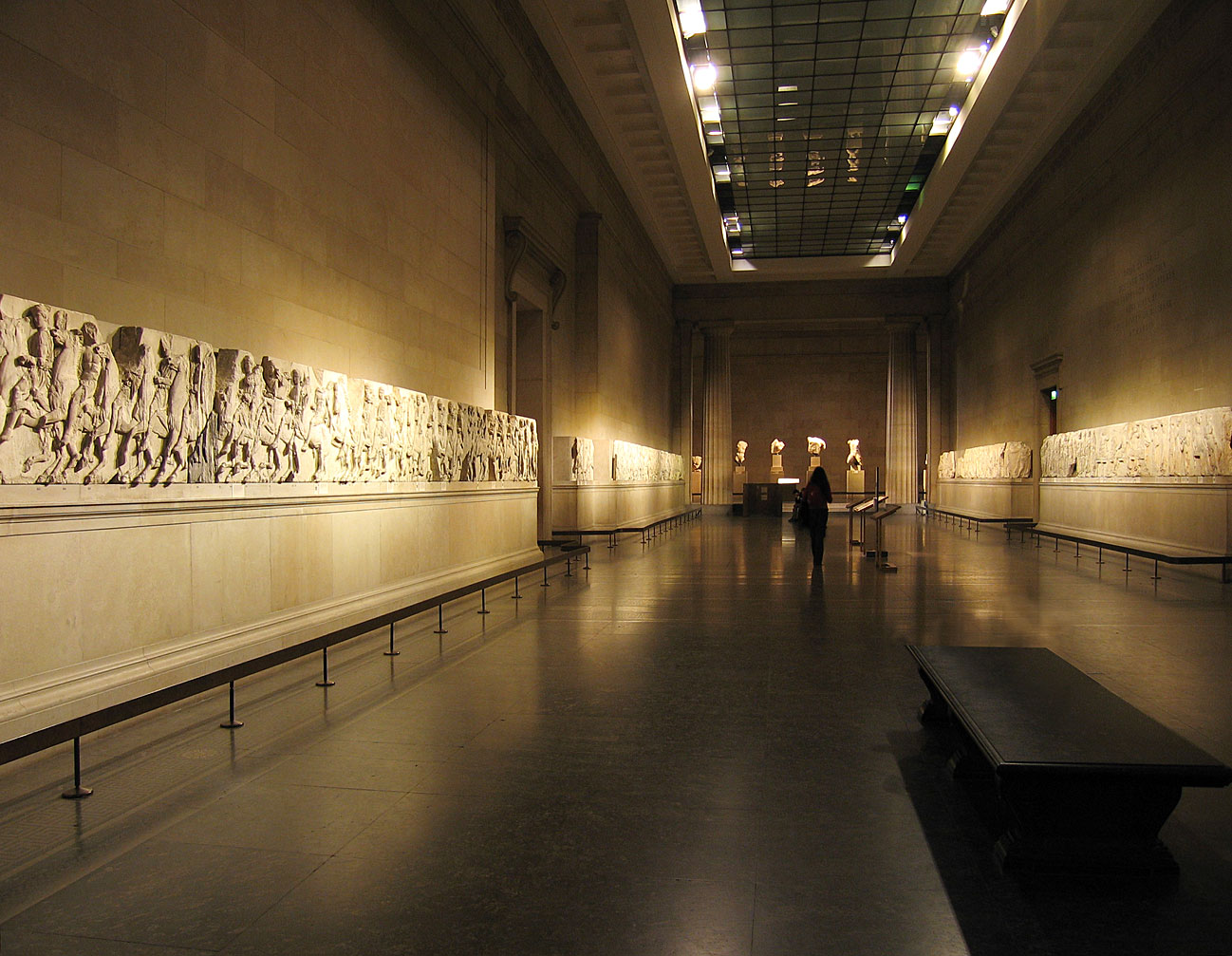 Imagem de referência de Mármores de Elgin, descrito nos dados abertos como coleção de esculturas da Acrópole de Atenas no Museu Britânico