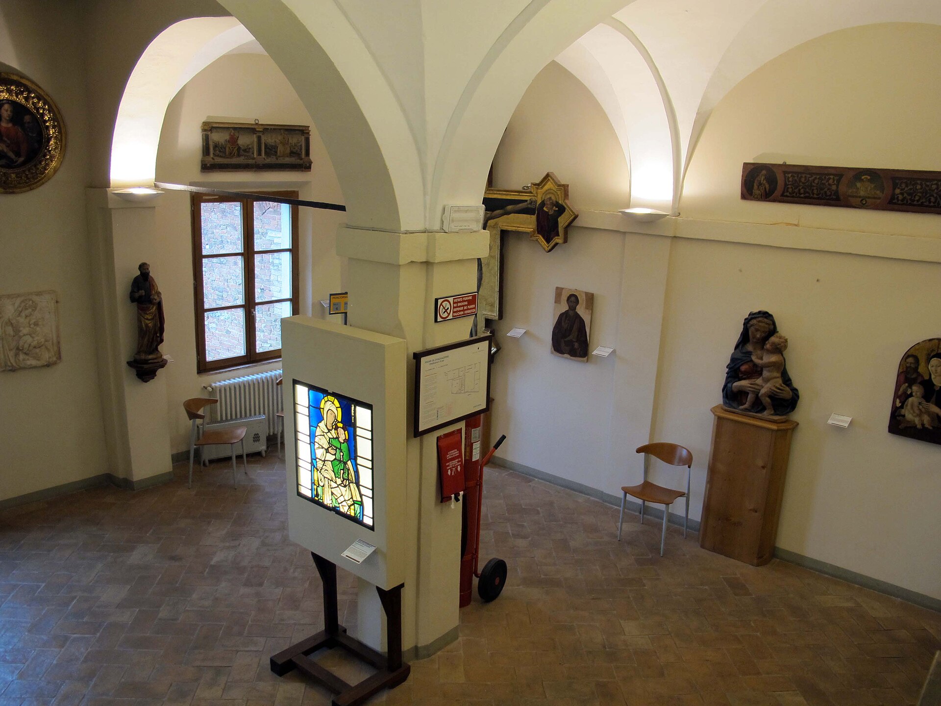 Imagem de referência de Museu diocesano de arte sacra, descrito nos dados abertos como museu em Siena, Itália