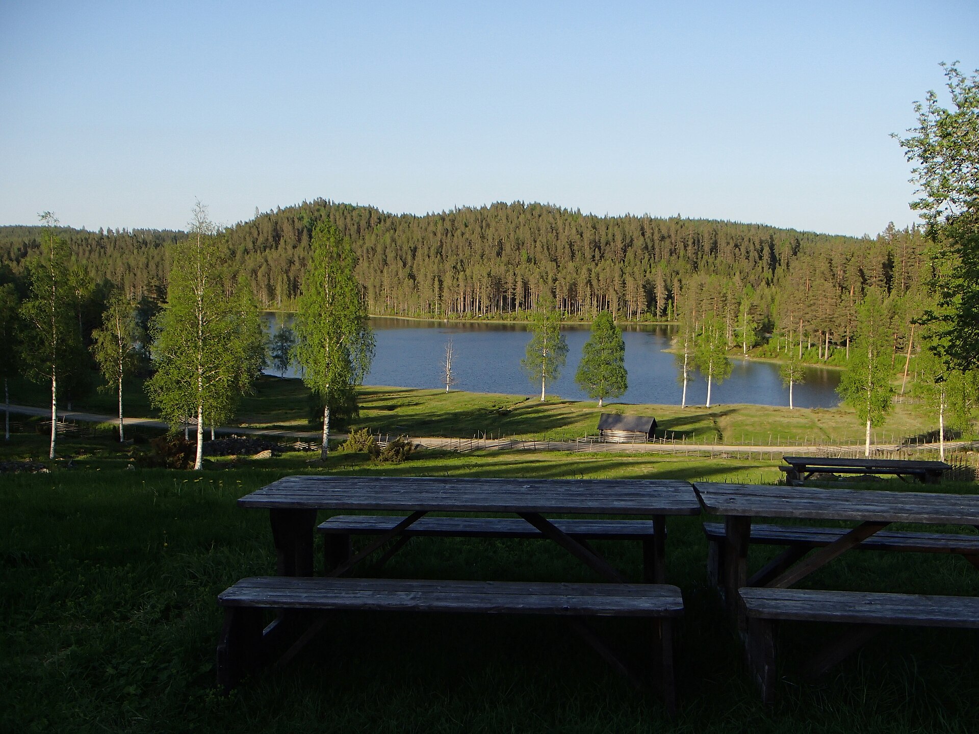 Imagem de referência de Gudmundstjärn, descrito nos dados abertos como reserva natural na Västernorrland, Suécia
