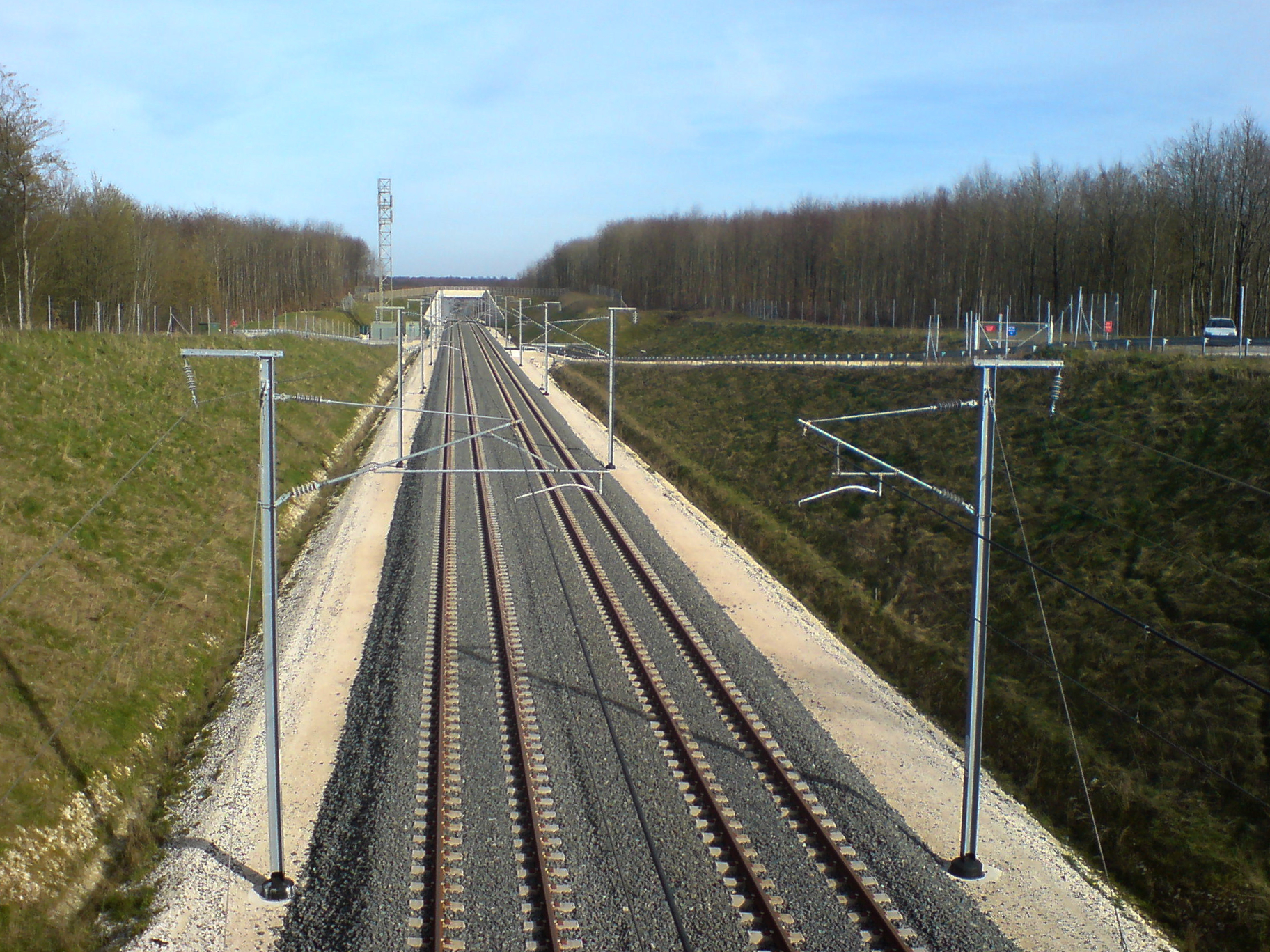 Imagem de referência de LGV Est, descrito nos dados abertos como linha ferroviária de alta velocidade em França