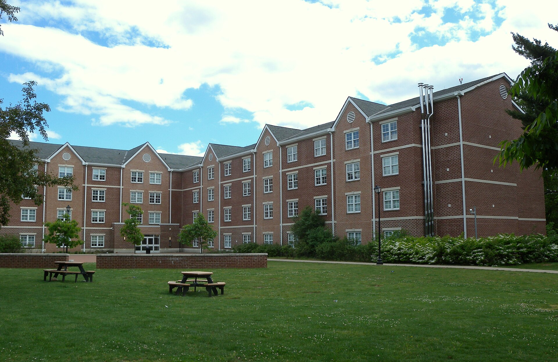 Imagem de referência de Universidade Fairleigh Dickinson, descrito nos dados abertos como universidade particular em Nova Jersey, Estados Unidos