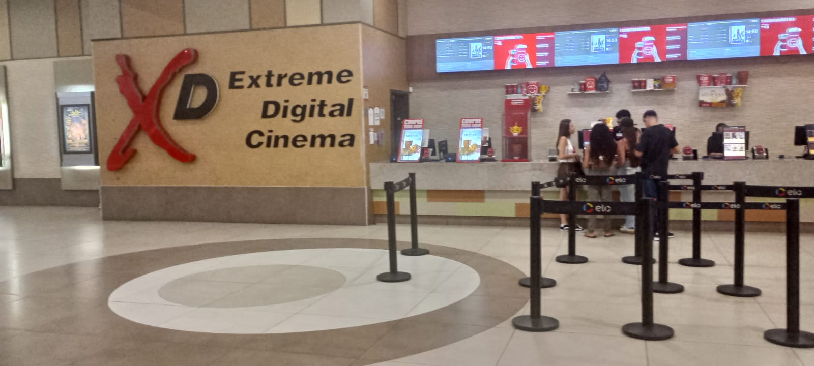 Imagem de referência relacionada a Cinemark XD - Extreme Digital Cinema, item descrito como tecnologia da empresa Cinemark voltada ao cinema imersivo, com tela gigante e som mais potente