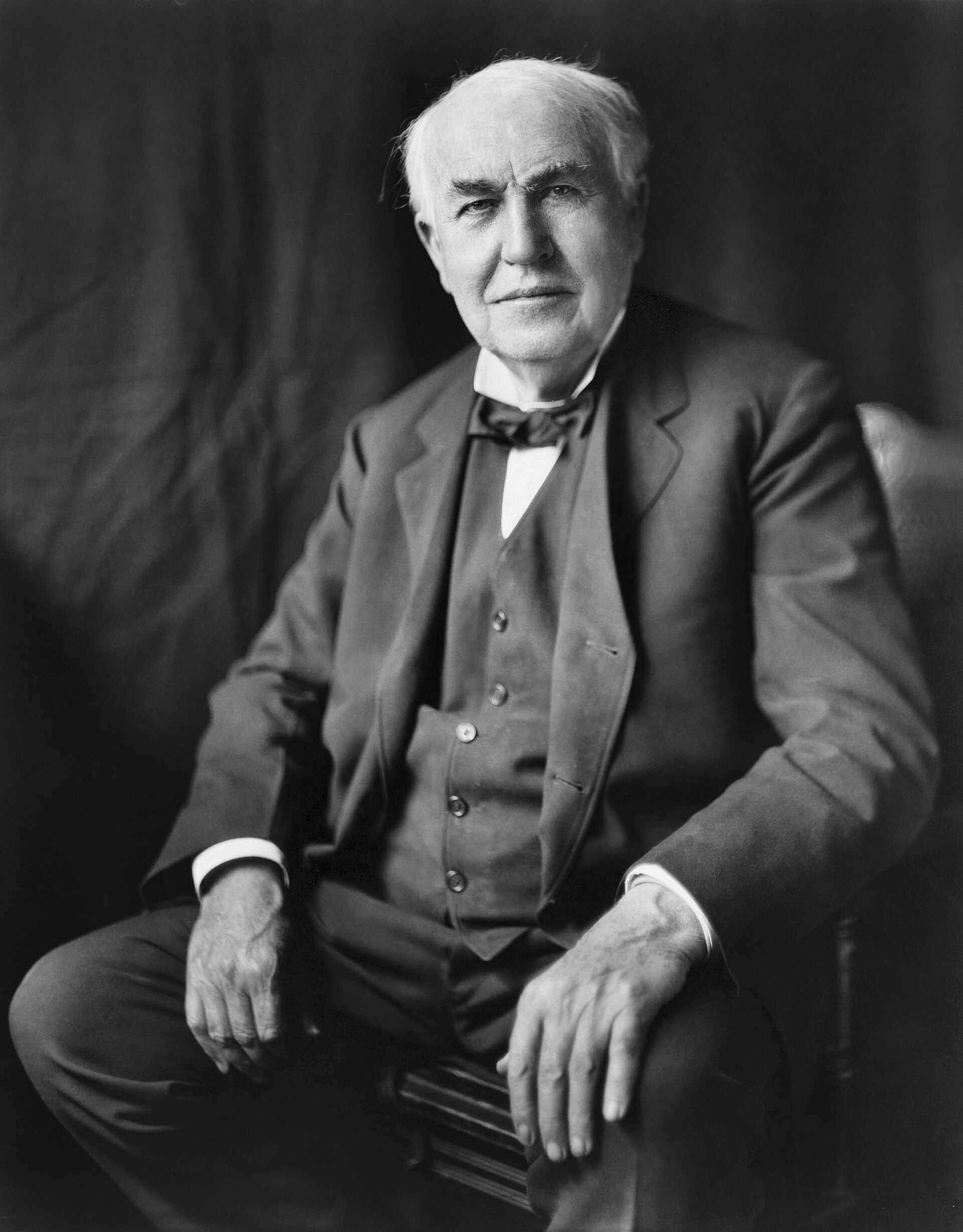 Imagem de referência de Thomas Edison, descrito nos dados abertos como inventor e empresário estadunidense (1847–1931)