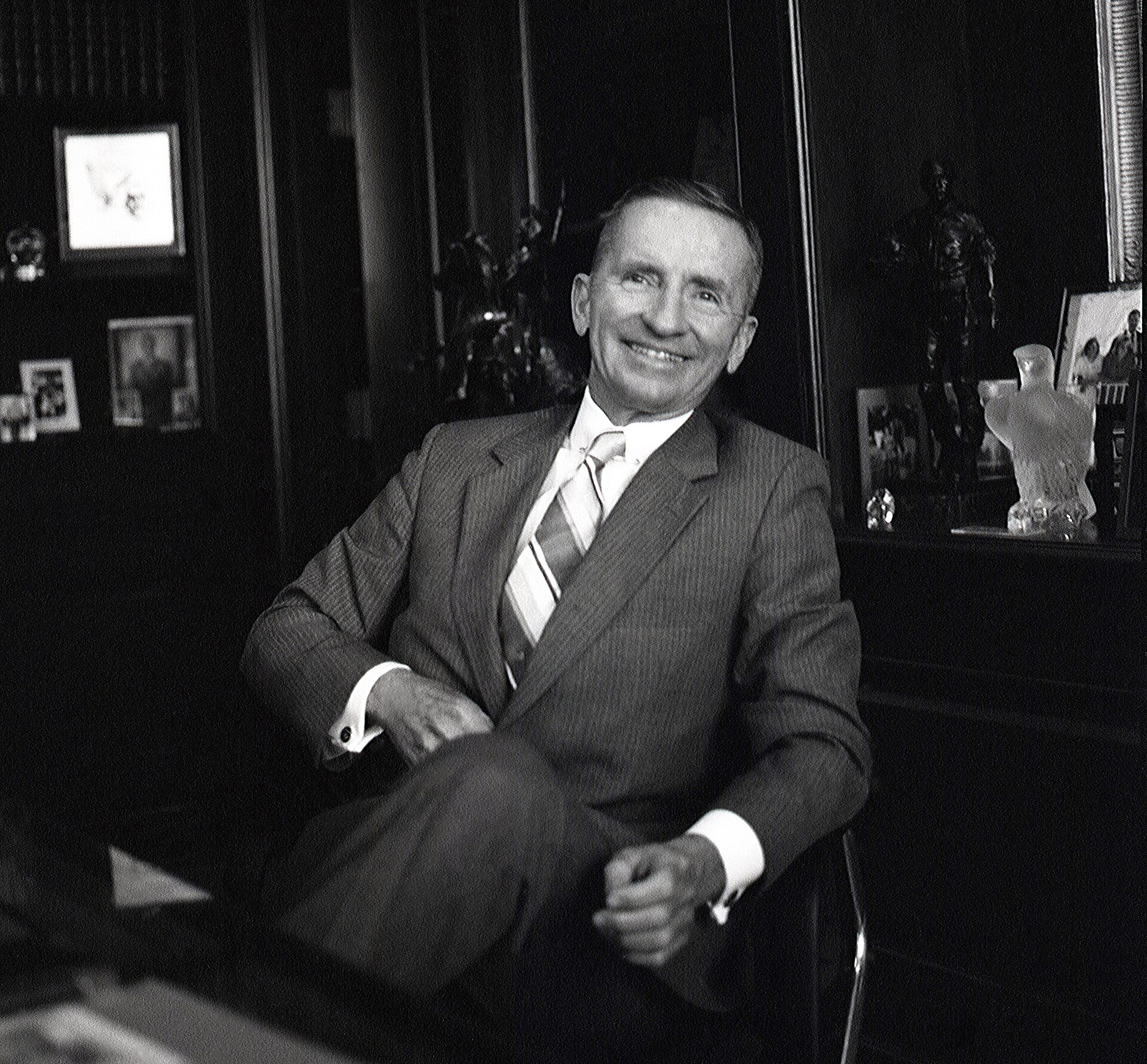 Imagem de referência relacionada a Ross Perot, item descrito como político americano (1930-2019)