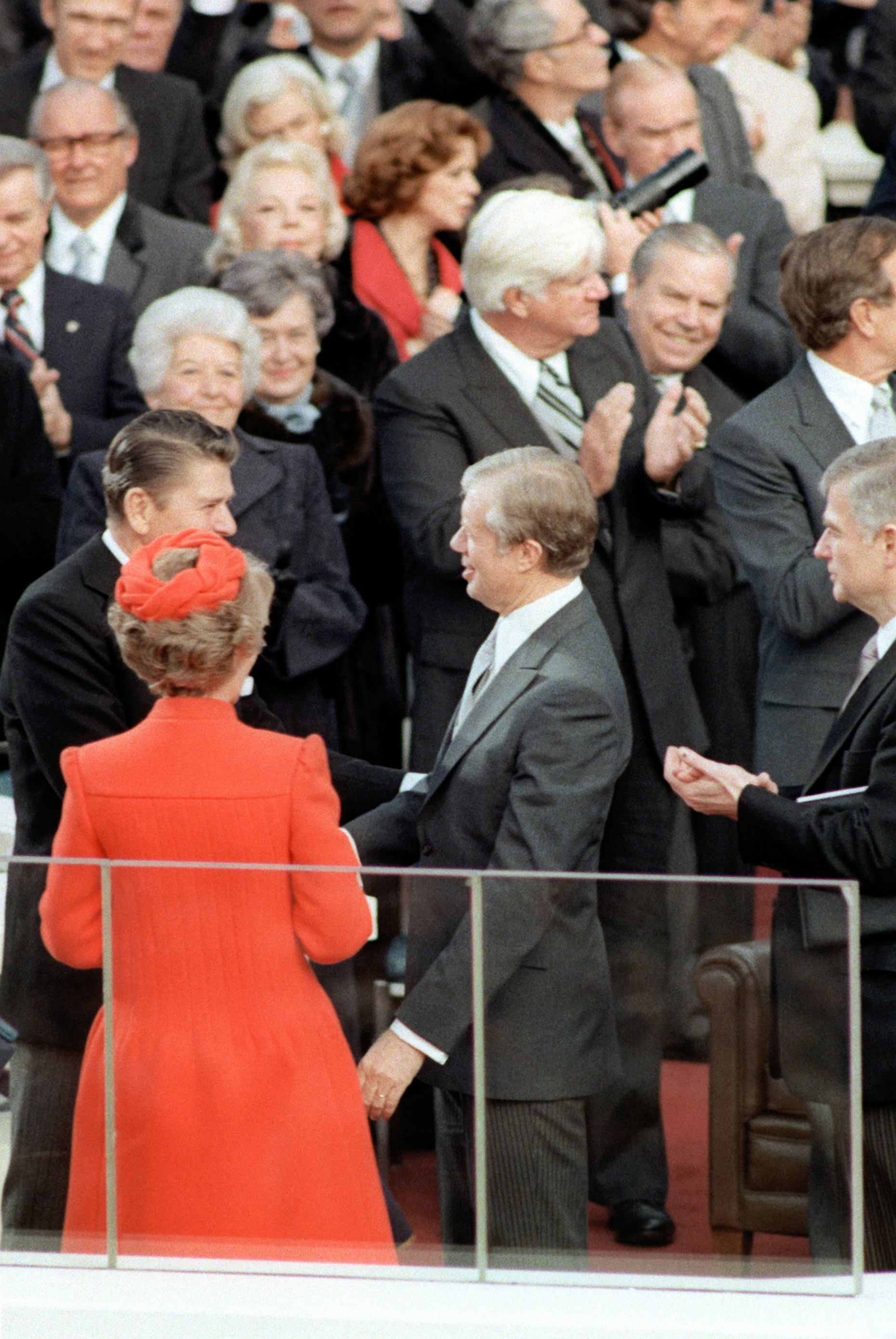 Imagem de referência relacionada a Nancy Davis Reagan, item descrito como esposa de Ronald Reagan, 42° Primeira-dama dos Estados Unidos