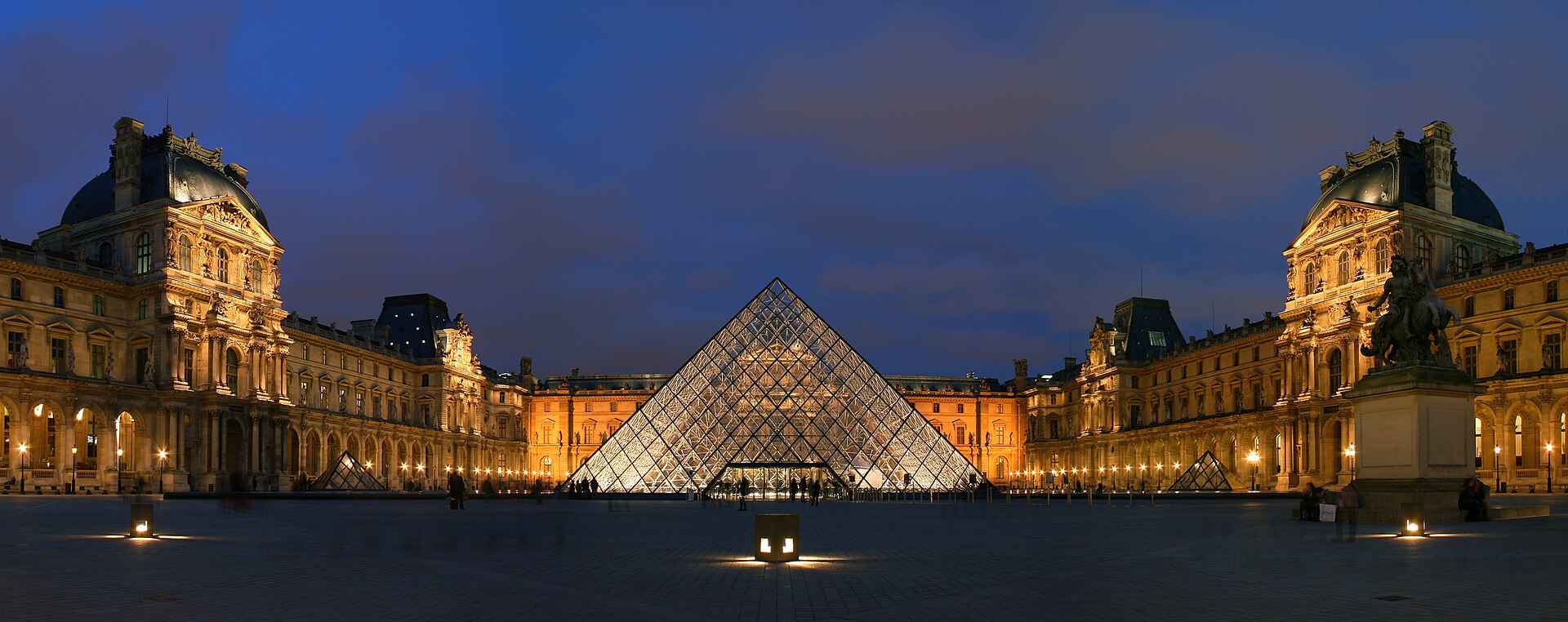 Imagem de referência de Museu do Louvre, descrito nos dados abertos como museu de arte e arqueologia francês