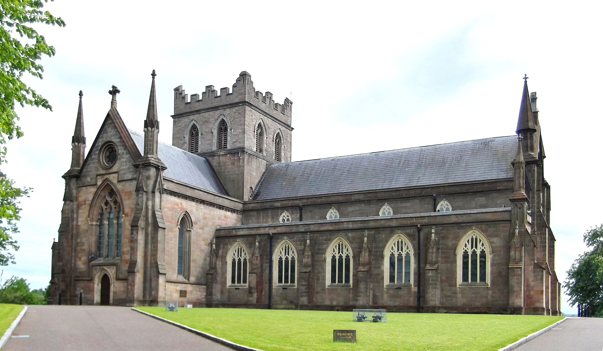 Imagem de referência de Igreja da Irlanda, descrito nos dados abertos como igreja anglicana na Irlanda