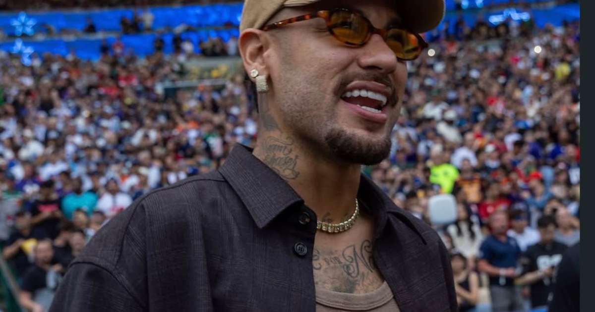 Neymar se declara ao Flamengo durante jogo da NFL: 'No Rio, sou Mengão"