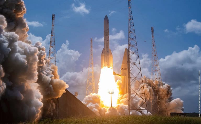 Astrônomos querem levar à ONU debate sobre excesso de satélites e poluição no céu noturno hoje
