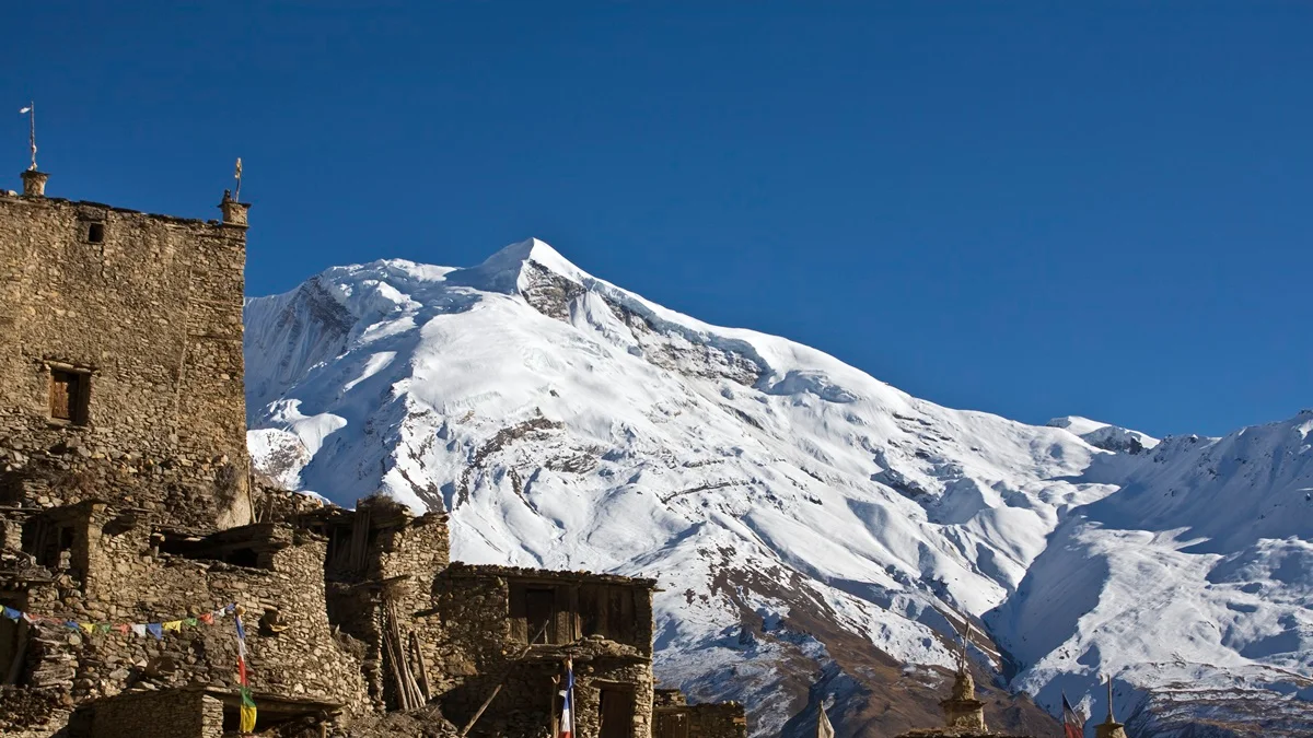 Avalanche no Nepal deixa 10 alpinistas e guias desaparecidos