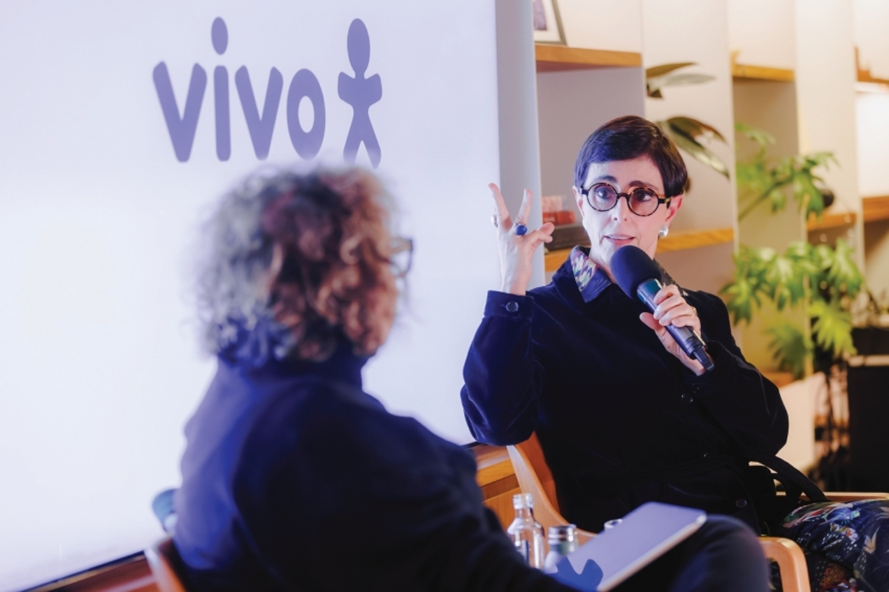 Lilian Pacce, especialista em moda: "Vejo esses closets de 200 metros quadrados e acho indecente porque a pessoa não tem nem tempo de vida para usar tudo aquilo. Acho que essa coisa de ter cada vez mais é insegurança"