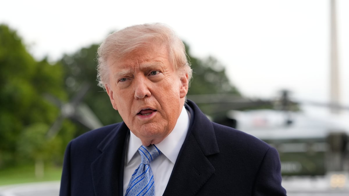 CNN left off Air Force One for Trump’s upcoming trip, White House signals in new media restriction