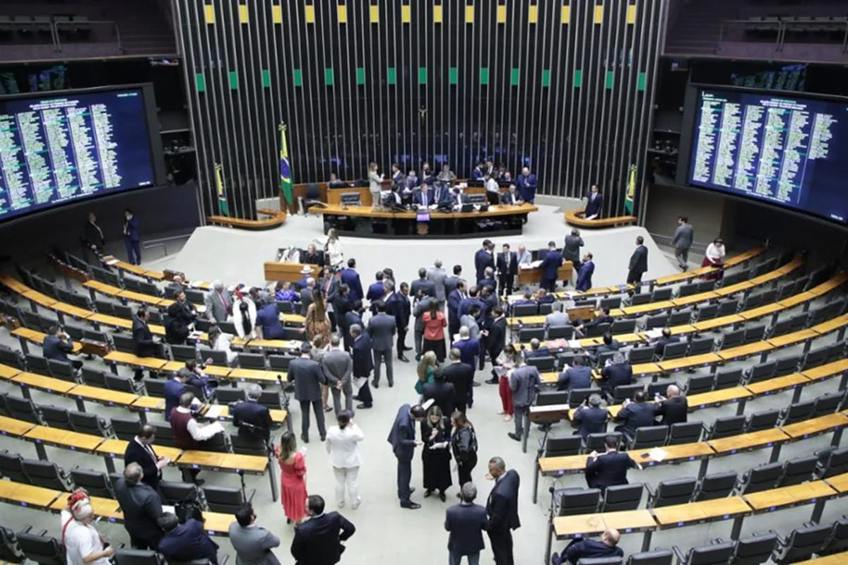 Por que o Brasil não forma consenso (por Ricardo Guedes)