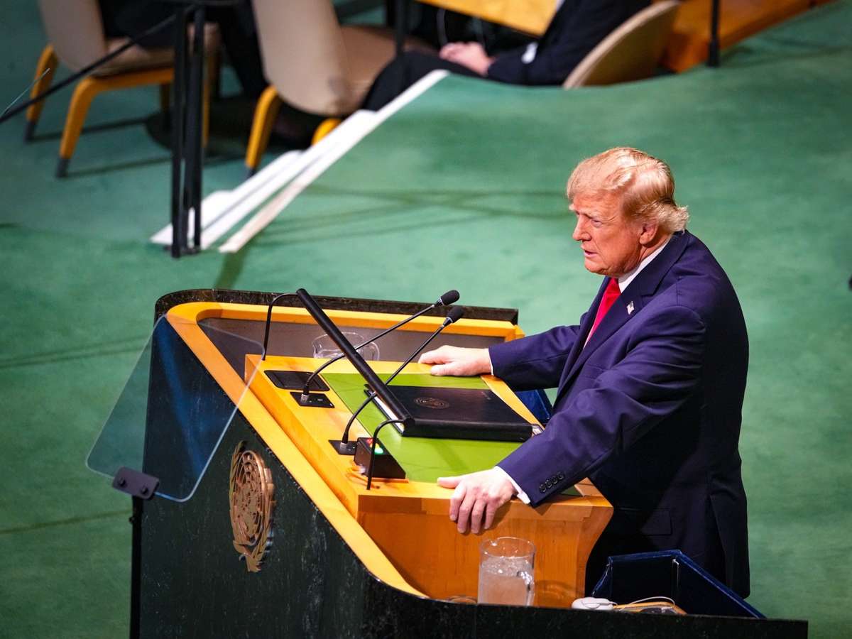 Trump rejeita proposta iraniana para reabrir Estreito de Ormuz e encerrar combates