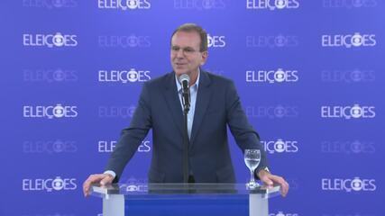 Eduardo Paes, candidato do PSD ao governo do Rio, fala após debate da Globo