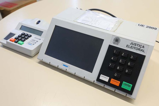 Urna eletrônica: veja evolução dos modelos desde 1996