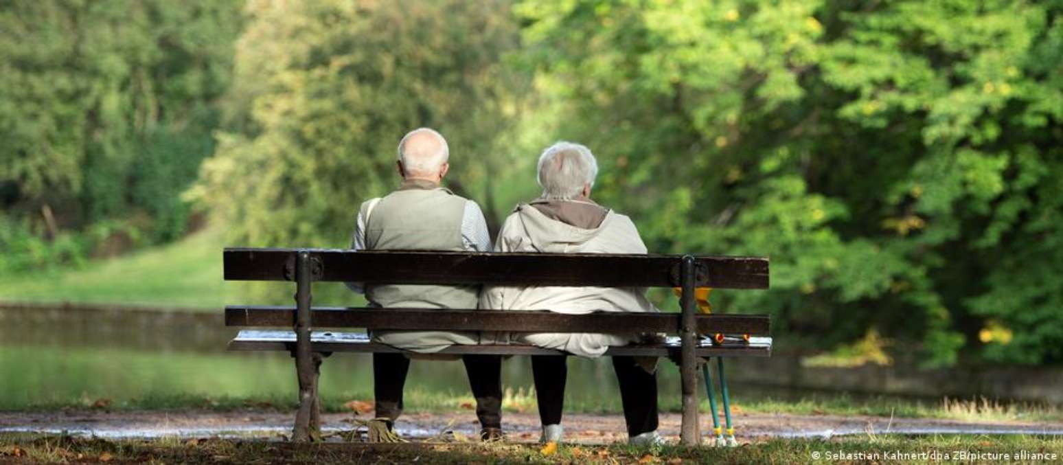 Para os casais sem filhos, há um componente a mais no cuidado: um pode ajudar o outro ao longo dos anos