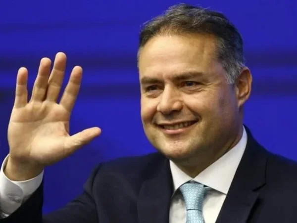 Justiça Eleitoral suspende Instagram de Renan Filho por 24 horas