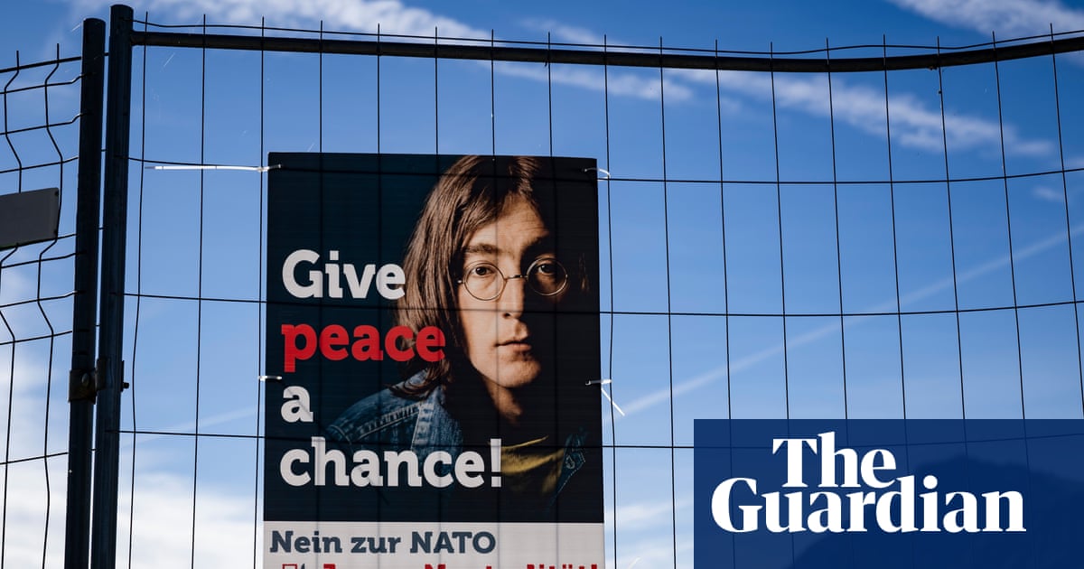 Os eleitores suíços rejeitaram regras de neutralidade mais estritas que teriam limitado a cooperação com a NATO