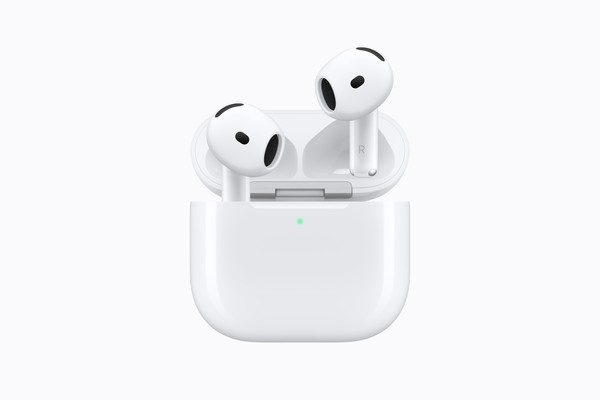 AirPods 5 vs AirPods 4: o que mudou e qual fone da Apple vale mais a pena?