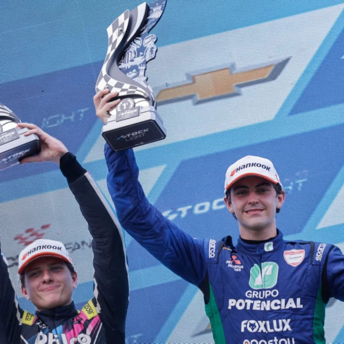Luis Trombini celebra vitória na estreia da Endurance da Stock Light