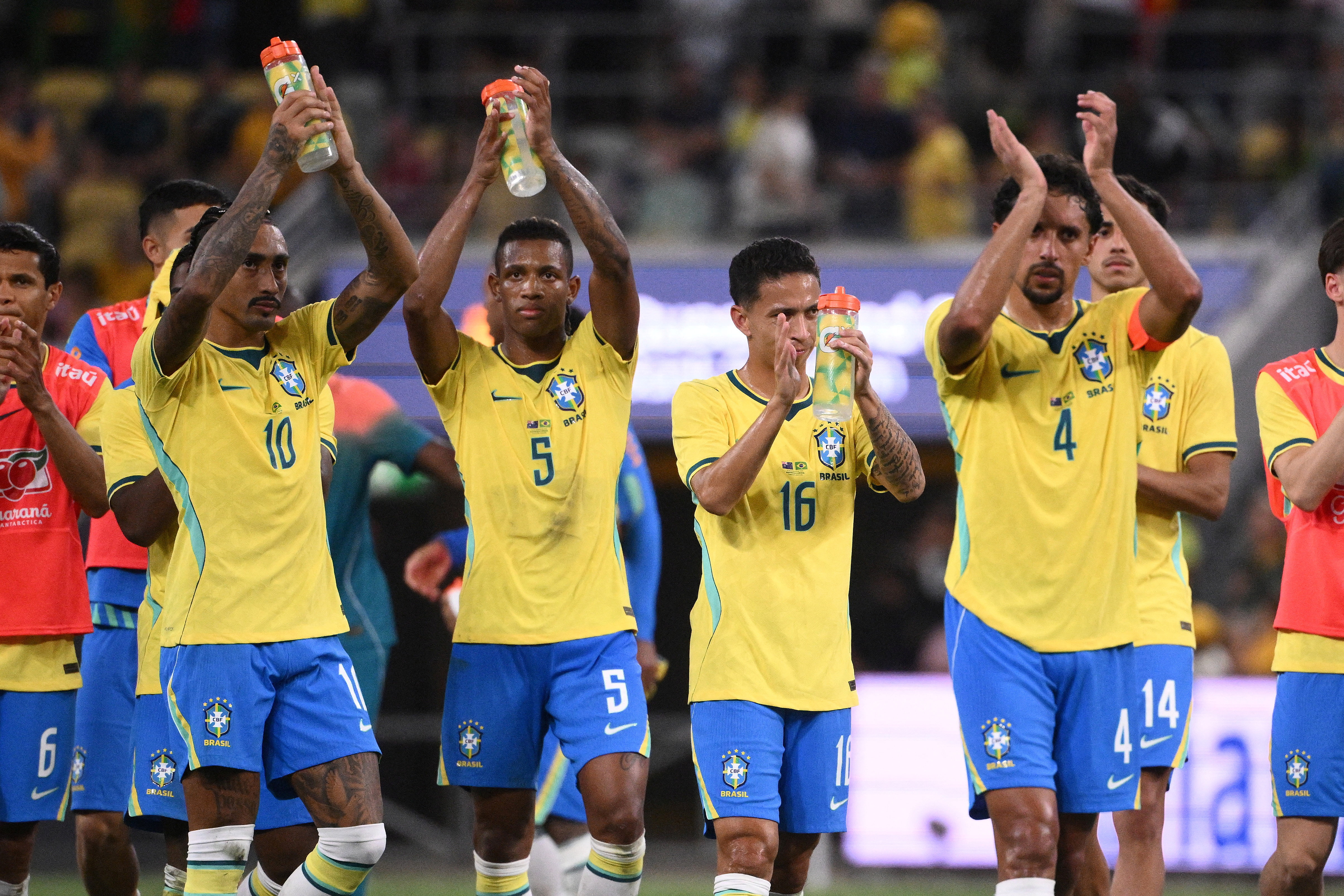 Noriega: Seleção precisa jogar mais no Brasil para recuperar imagem desgastada