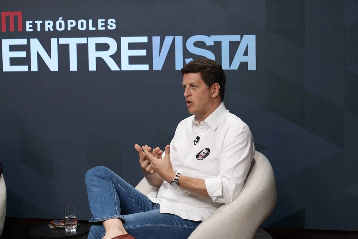 Salles recebeu quase R$ 1 milhão em doações antes de desistir das eleições