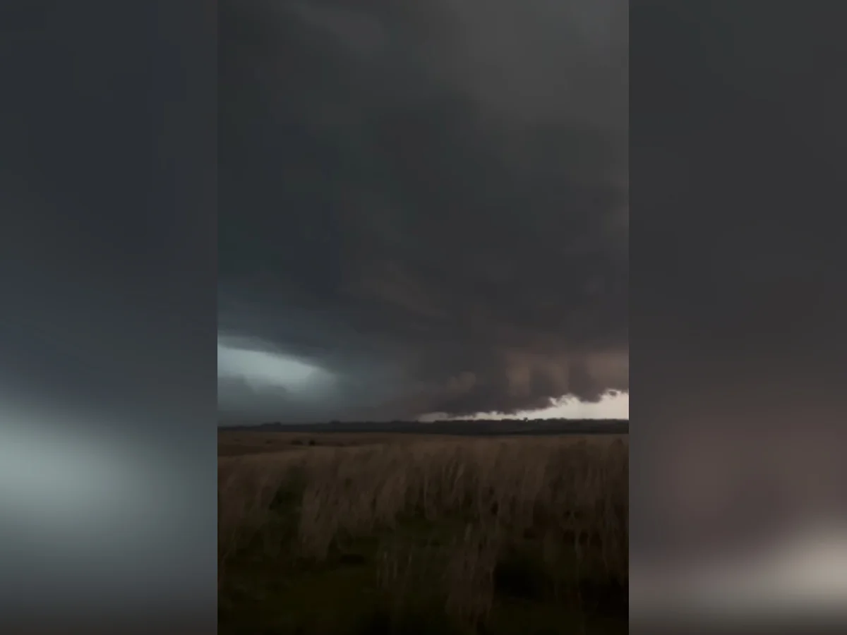 Supercélula é registrada durante temporais no Rio Grande do Sul