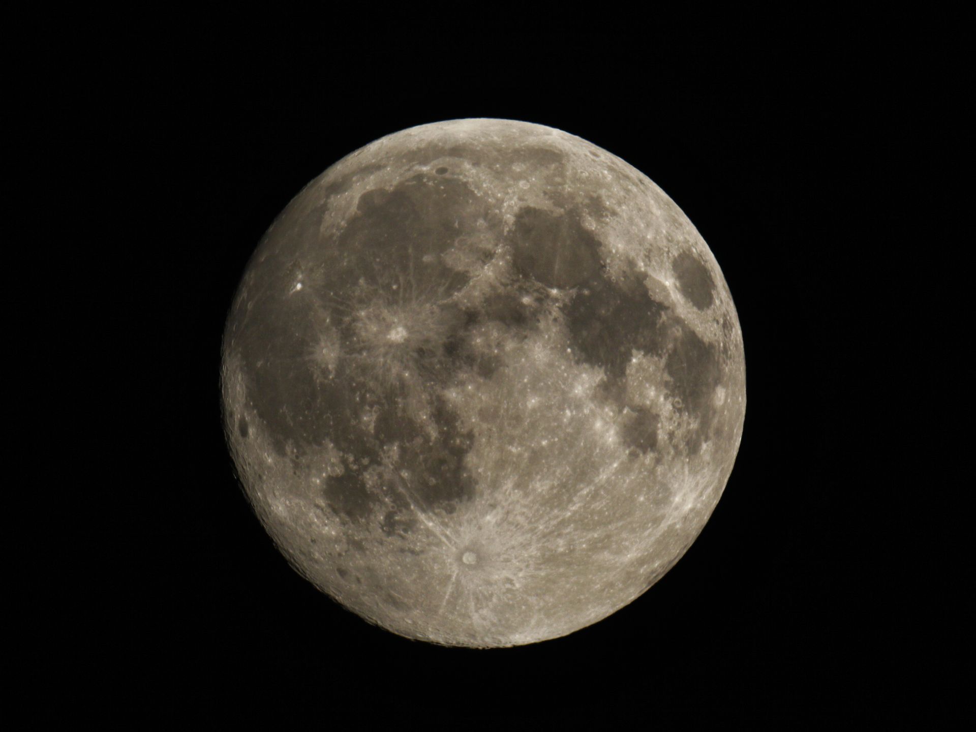 Astrônomo Veselkov: na noite de domingo será possível observar a Lua da Colheita