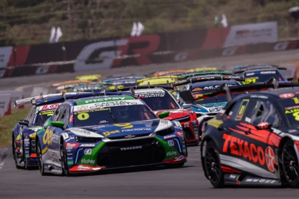 Stock Car: Sette Câmara e Di Grassi vencem prova inédita de Endurance - destaque galeria