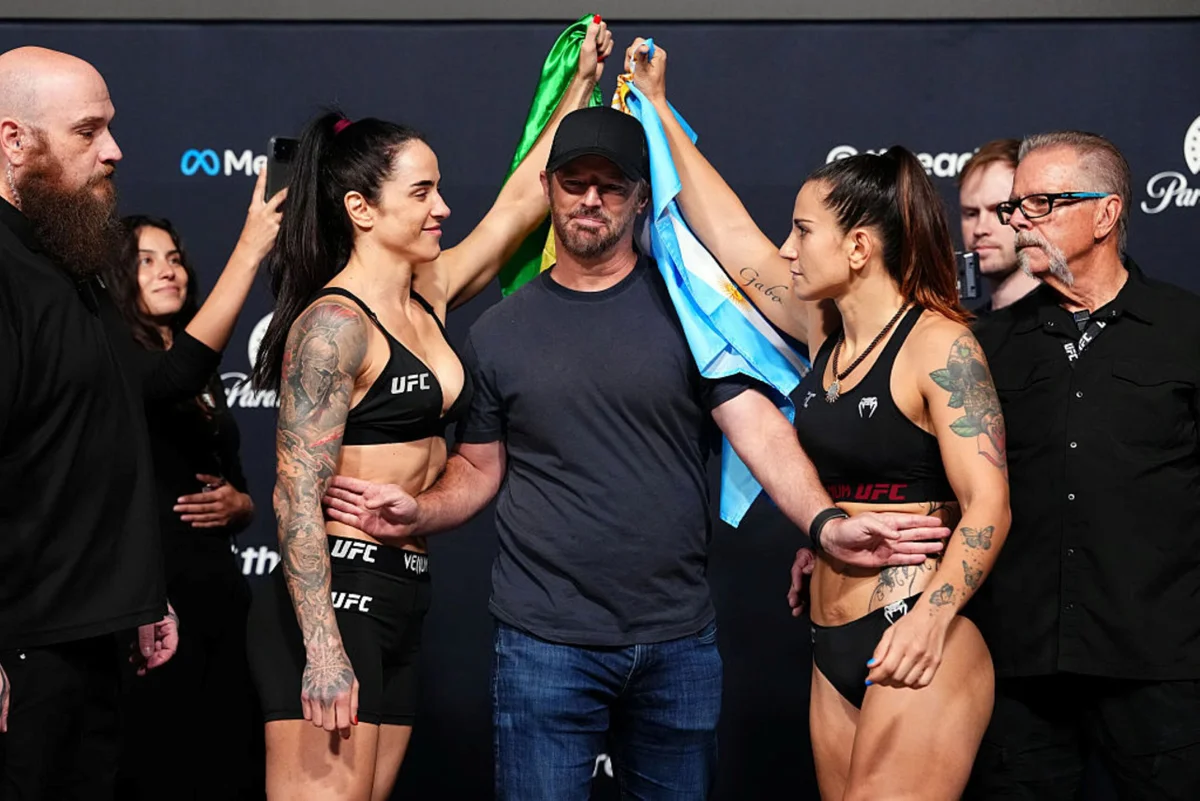 UFC: brasileira provoca rival com preservativos e notas de dinheiro