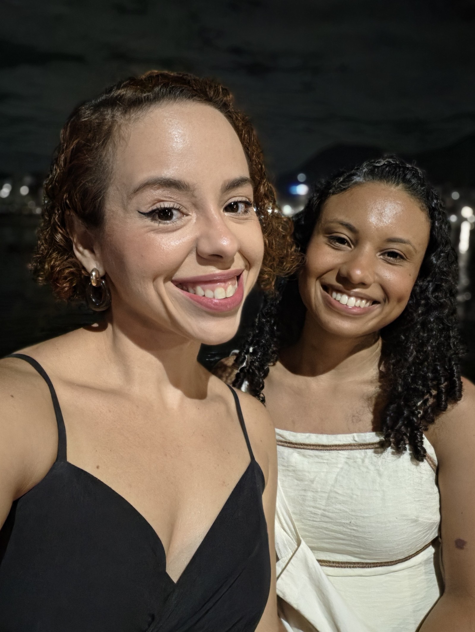 Selfie tirada à noite com modo retrato do Galaxy S26 Ultra — Foto: Ana Letícia Loubak/TechTudo