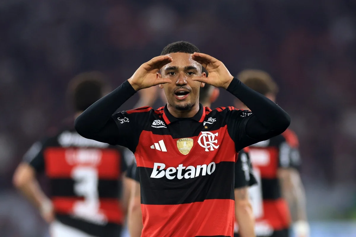Samuel Lino comemora gol do Flamengo
