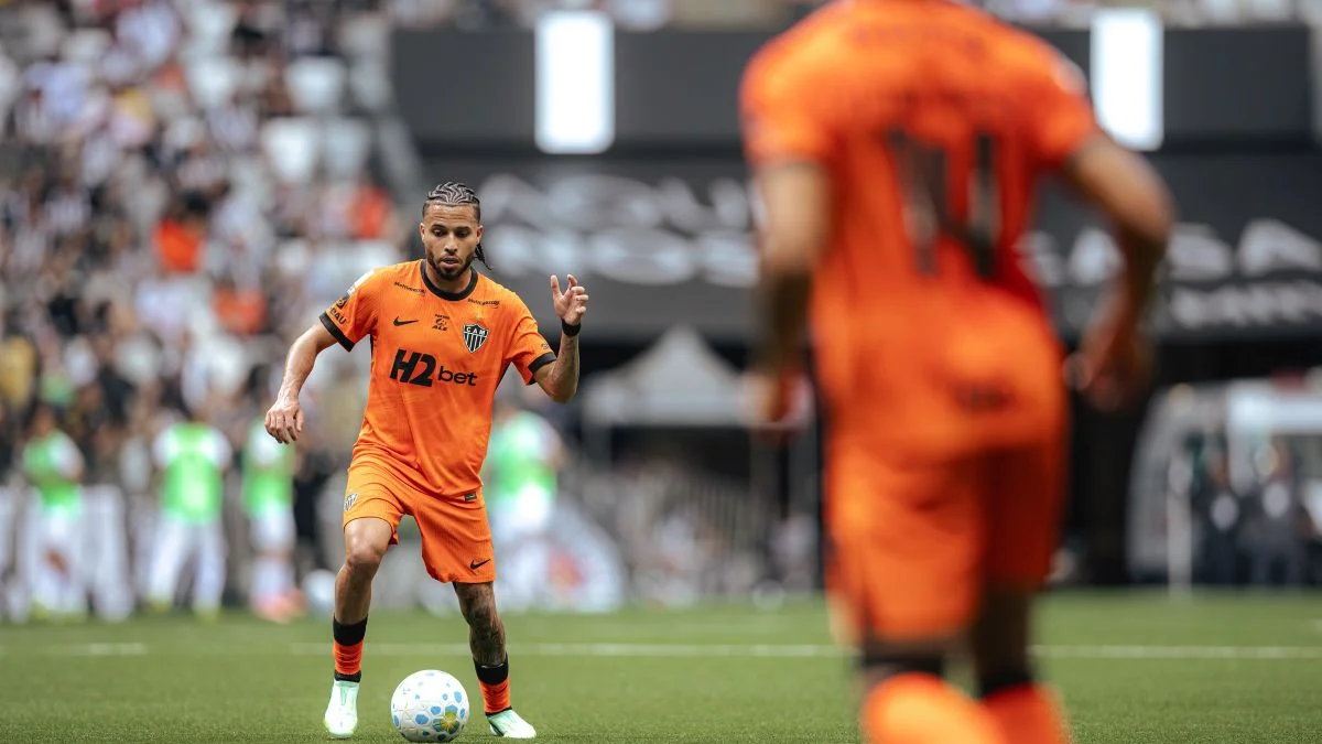 Pleno do STJD mantém punição a Alexsander, do Atlético-MG, por xingamento