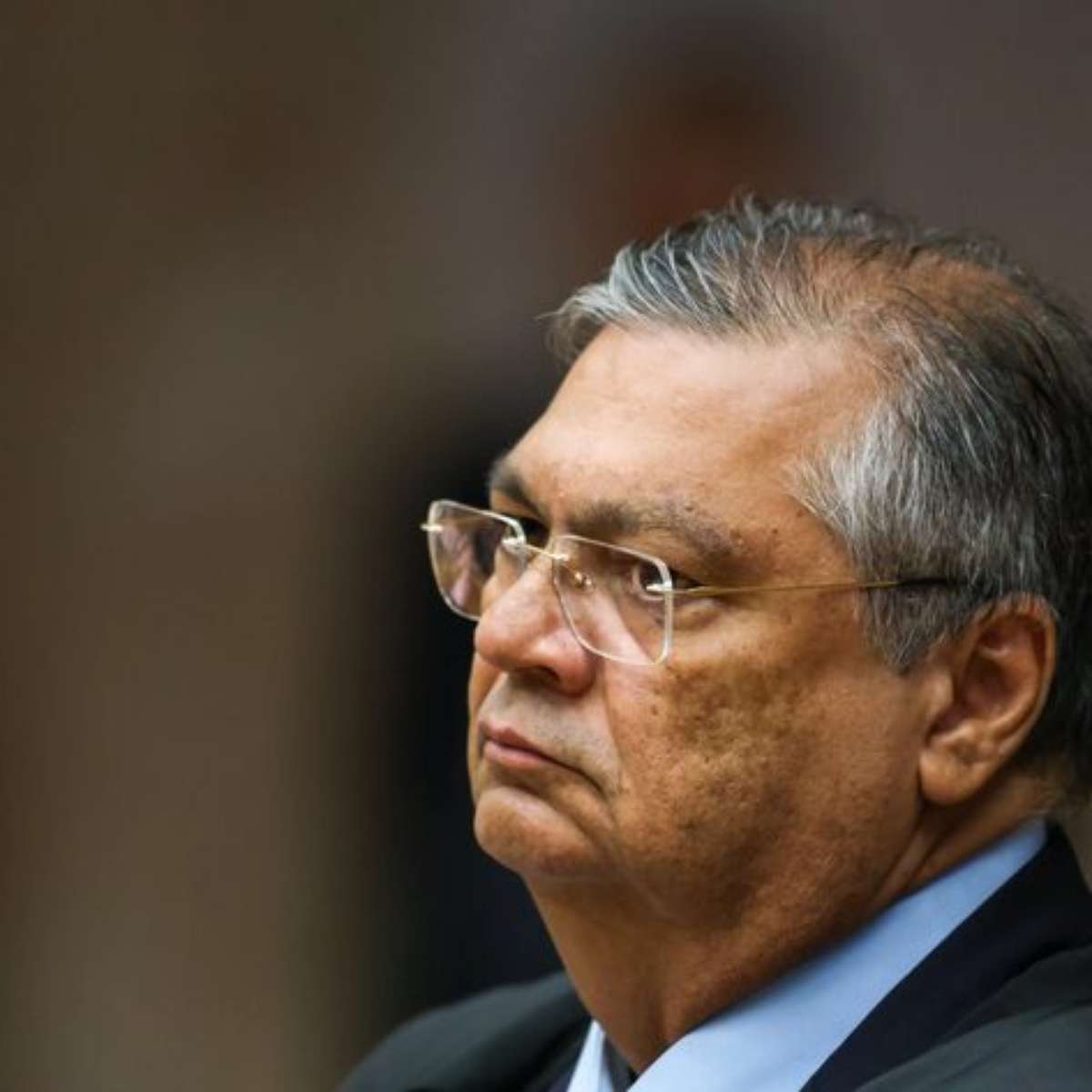 Dino derruba decisão de Mendonça que removeu posts sobre falso apoio de Flávio a tirar 'padroeira'