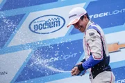 Gabriel Koenigkan festeja título da Stock Light: “Não caiu a ficha ainda” - imagem 2