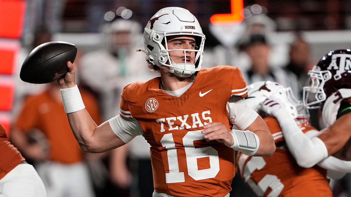 Arch Manning passes vs Texas A&M