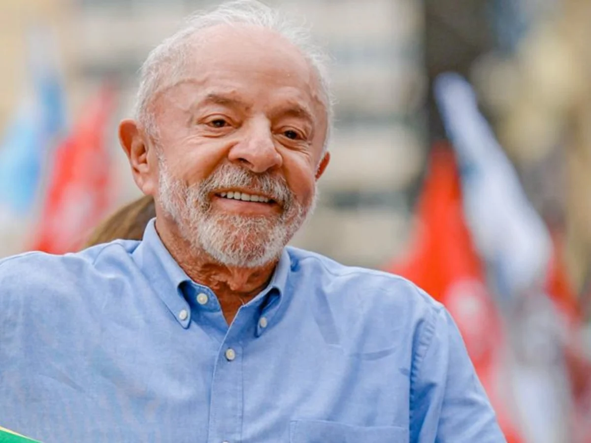Lula defende acabar com fundo eleitoral para Brasil ter "política sadia"