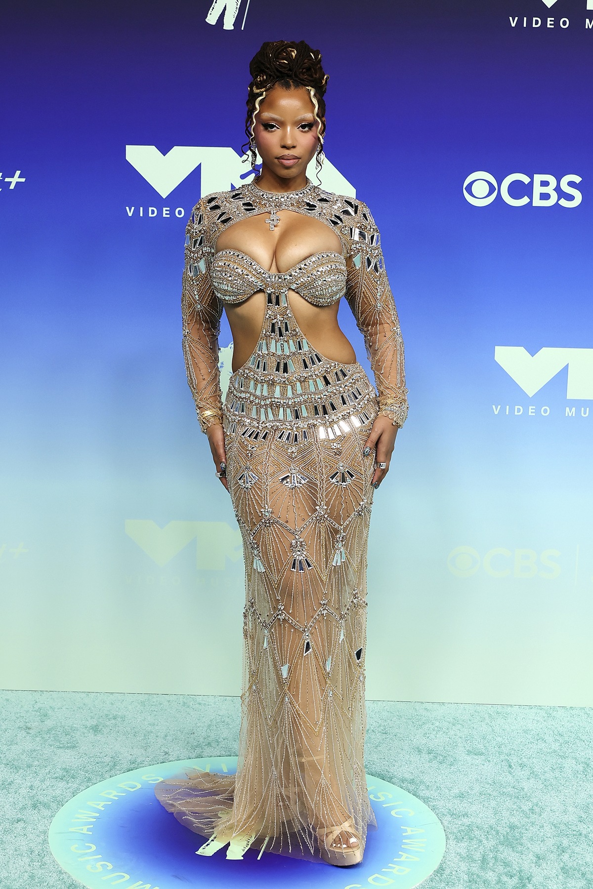 VMA 2026: All black e brilhos dominam os visuais no tapete vermelho