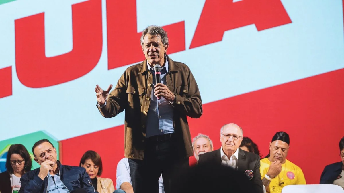 Haddad diz que “momento é o melhor possível” para Lula proibir bets