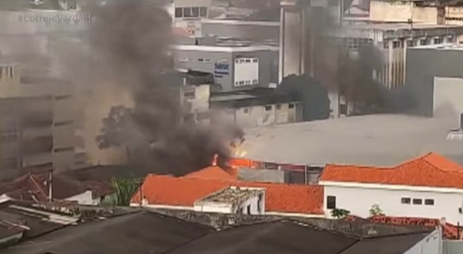 Imagem da matéria: Incêndio no Centro Comercial de Passagem de João Pessoa foi causado por curto-circuito
