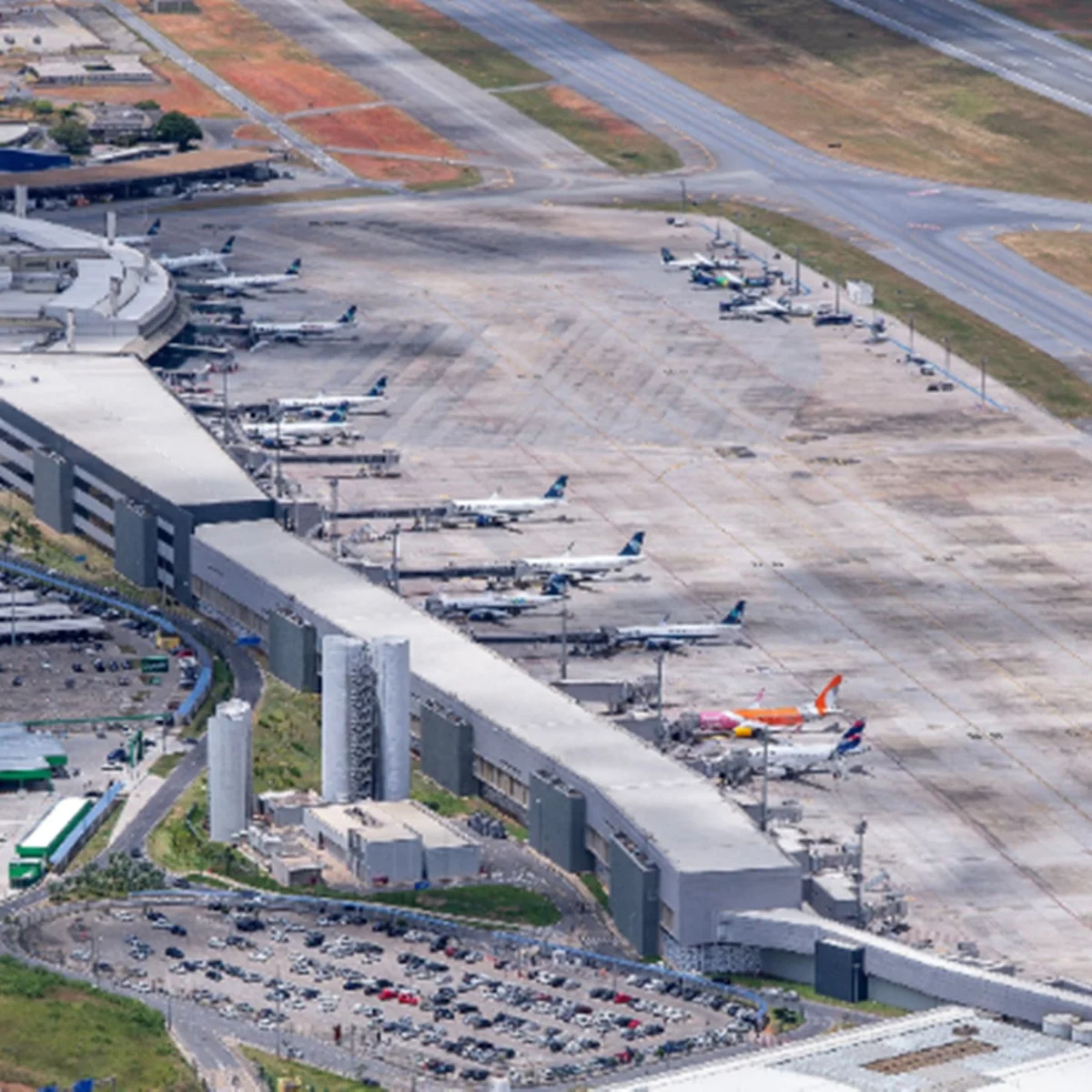 Passageiros relatam caos em voos para Confins: "Desamparo e desinformação"