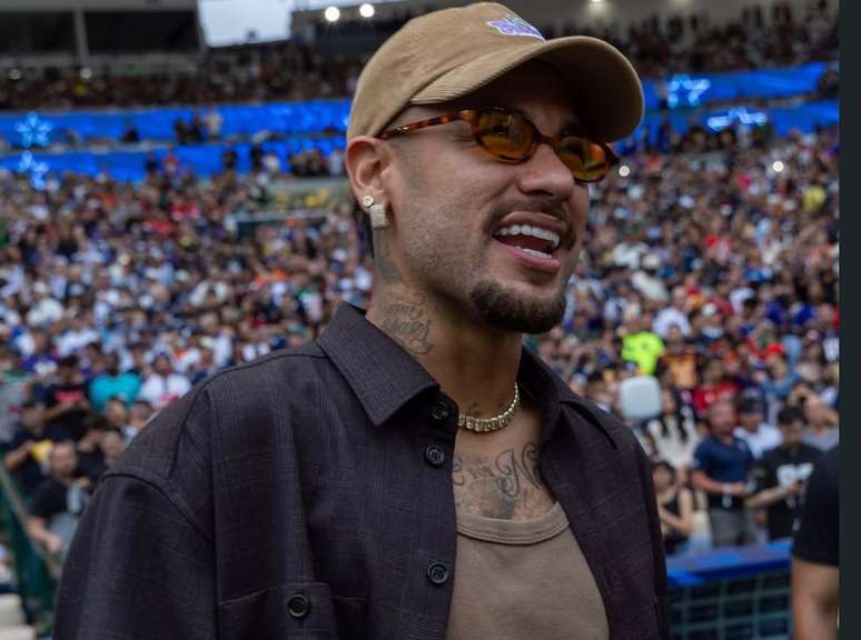 Neymar se declara ao Flamengo durante jogo da NFL: 'No Rio, sou Mengão"